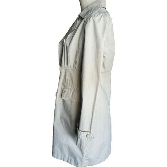 VINCE Trench Coat Light Khaki Womens 8 Classic Modern Lined Notched Button Lapel - Picture 2 of 11